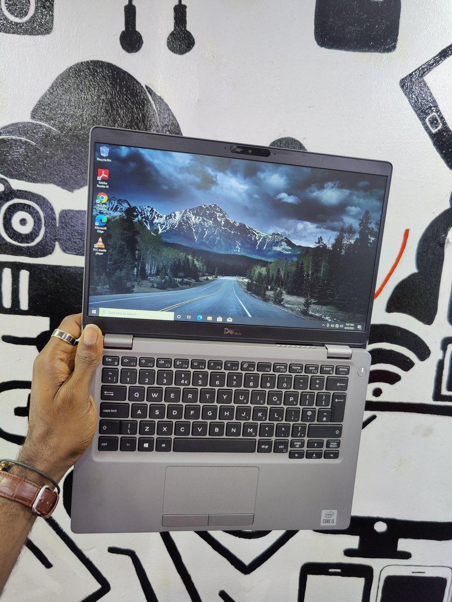 JollofGadgets's tweet photo. DELL Latitude 5310 Available
Intel Core i5 10th Generation
8gb Ram
512gb SSD
Backlit Keyboard
Space Grey
Windows 10
#shopwithjollof #jollofgadgets https://t.co/Cm9wavMLu1