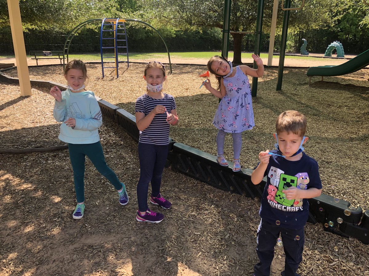 MrsNeusKinder's tweet photo. Summer A-Z countdown, 25 days until summer! B is for BUBBLES! Love Kindergarten fun! @Deretchin https://t.co/UEKC3iAfna