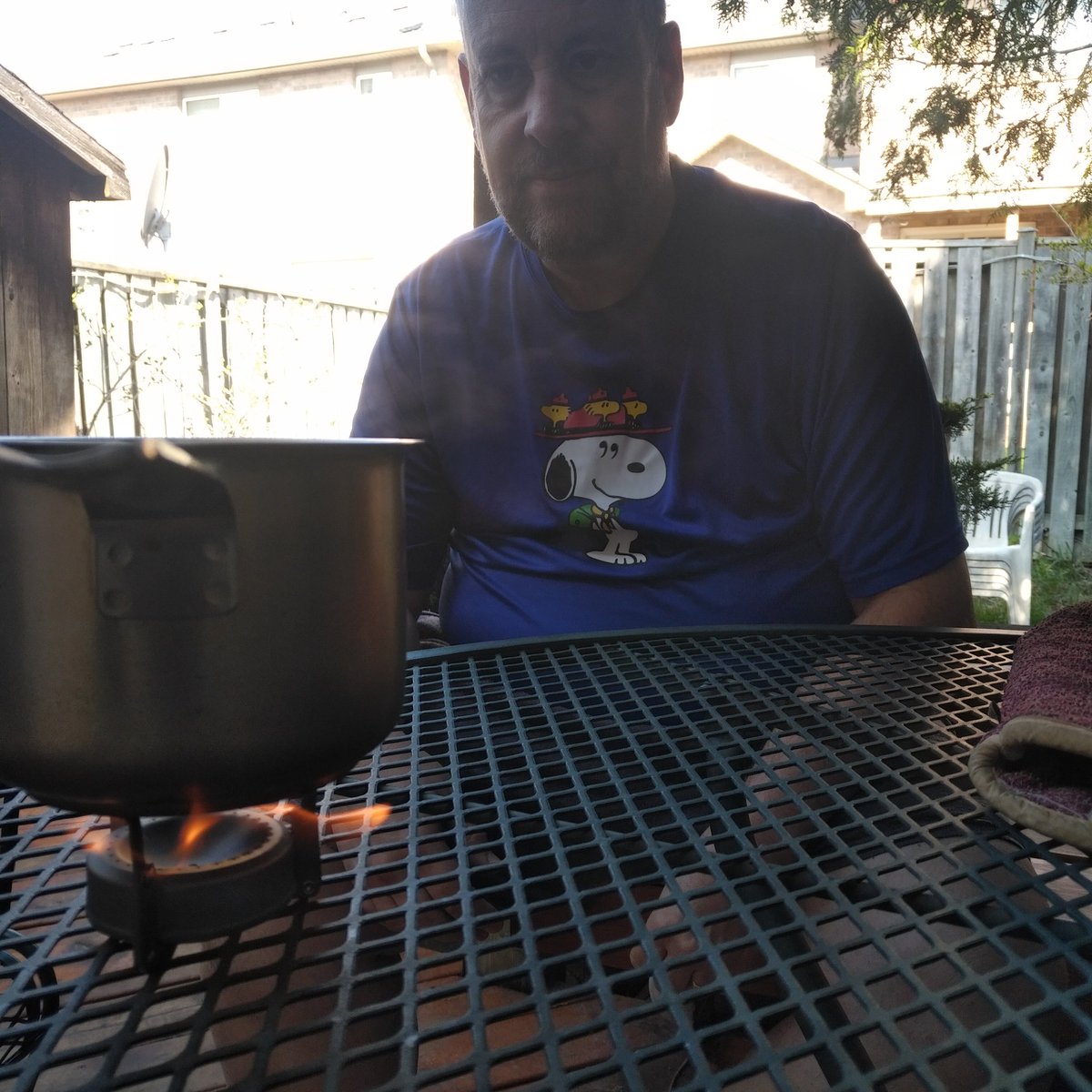 ScouterAndy's tweet image. Great 8 Challenge week1: Far Out Feast!  Savoury Irish oatmeal with cheddar, garlic, cumin, celery seed and smoked paprika, cooked on an alcohol burner!  @1stBolton @CECScouts @scoutscanada #survivewithles #scoutsdostuff