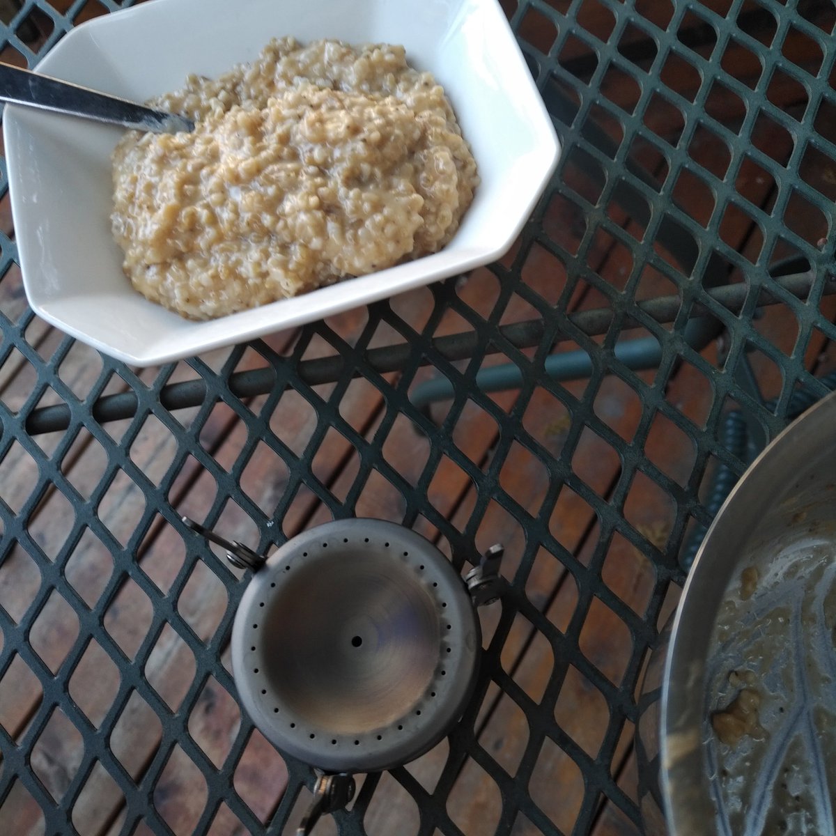 ScouterAndy's tweet image. Great 8 Challenge week1: Far Out Feast!  Savoury Irish oatmeal with cheddar, garlic, cumin, celery seed and smoked paprika, cooked on an alcohol burner!  @1stBolton @CECScouts @scoutscanada #survivewithles #scoutsdostuff