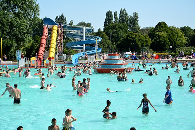 On a lovely sunny day like this it’s great to think of a nice, warm summer – and Aldershot Lido open for business! 
Our Cabinet this week agreed to re-open the Lido in early July. For more information, please see bit.ly/3tQQl1G