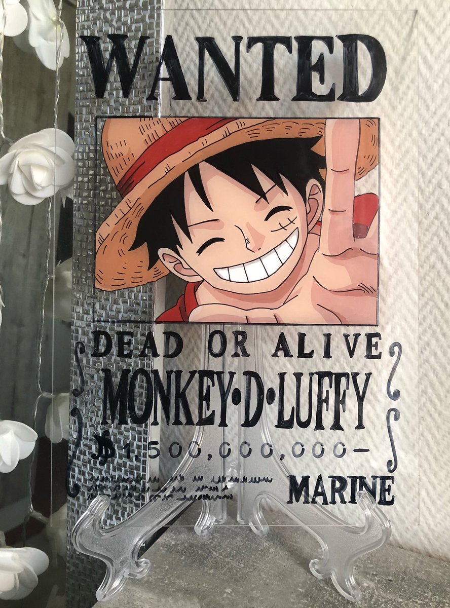nalyaaart's tweet photo. glass painting of Luffy 🔥 One piece #Onepiece1011 https://t.co/zZdtrb9pIX