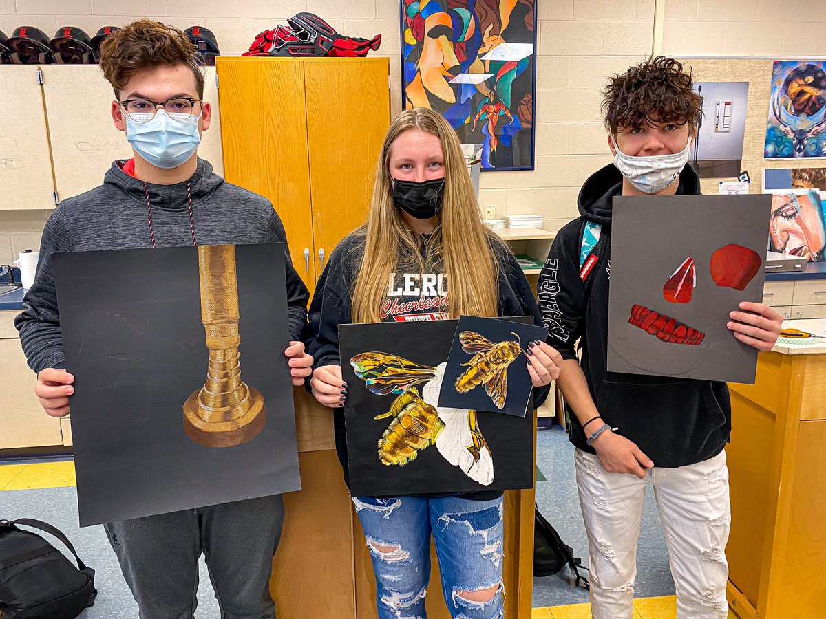 LeRoy_CSD's tweet photo. We have so many talented artists here in Oatkan Knight Country!
Here is a sneak peak of some of Mr. Koukides’ Drawing & Painting Knights in progress works! Amazing work, Knights!
#LRart🔥💪 https://t.co/XEc7xaf65D