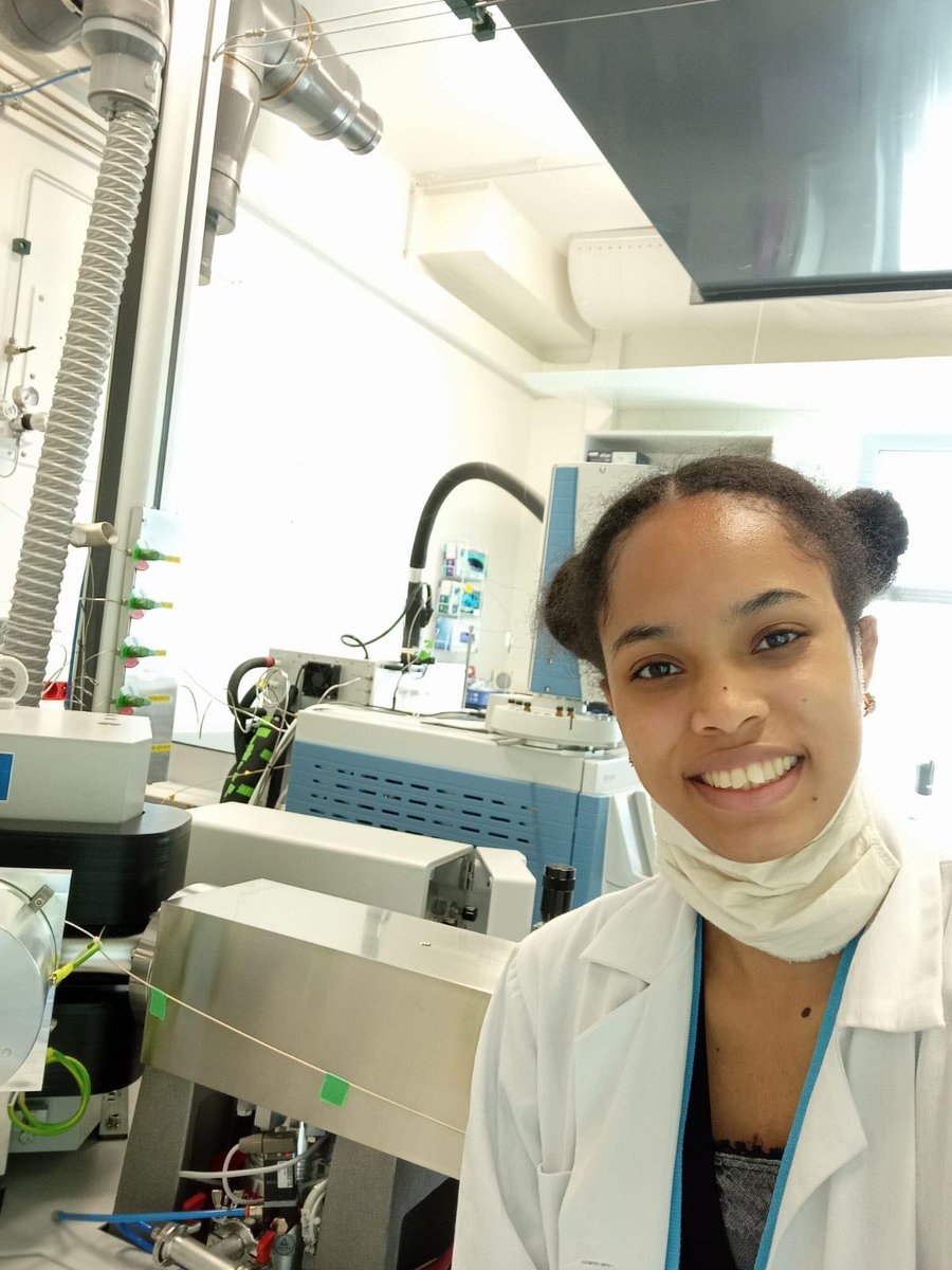 GmosItn's tweet photo. When your lab gloves fit your project logo π€©
From πΈπͺ to π«π· we wish you a great start into the weekend!
#phdlife #gmostrain #science #mercury #storiesfromthelab #WomenInScience https://t.co/pzLrXhO0K4