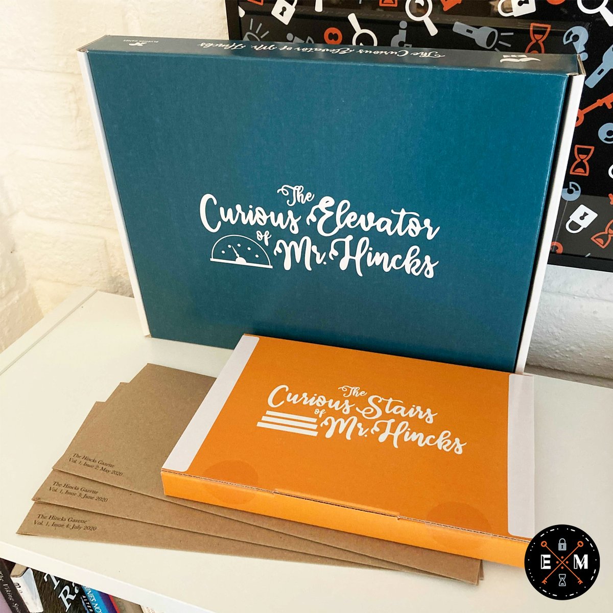 EscapeMerch's tweet image. NOW IN STOCK: The Curious Elevator of Mr. Hincks, The Curious Stairs of Mr. Hincks, and Issues 2, 3, and 4 of The Hinck's Gazette!

We are super excited to be able to bring you these all the way from @TeamBluefish in America 🇺🇸

escapemerch.com/product-catego…