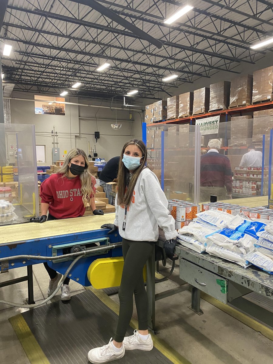 Mike Hayes (@ahs_mh) on Twitter photo AHS Seniors within Service Learning Class finding time to give back volunteering at the CLE Food Bank once again as the clock to graduation ticks away! #UnitedGreenmen <a href="/DrPMilcetich/">Paul Milcetich</a> <a href="/Greenmensteward/">Michael Roberto</a> <a href="/melissadfoster1/">melissa foster</a> AHS Seniors within Service Learning Class finding time to give back volunteering at the CLE Food Bank once again as the clock to graduation ticks away! #UnitedGreenmen <a href="/DrPMilcetich/">Paul Milcetich</a> <a href="/Greenmensteward/">Michael Roberto</a> <a href="/melissadfoster1/">melissa foster</a>