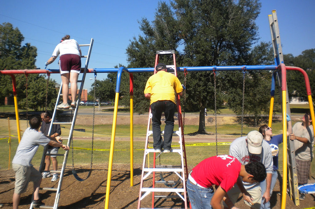 Dayspring Playground Repair and Spruce Up
Join Northminster on Friday, May 21st at 1 pm
To volunteer, email Andy Longo: andy.longo@att.net