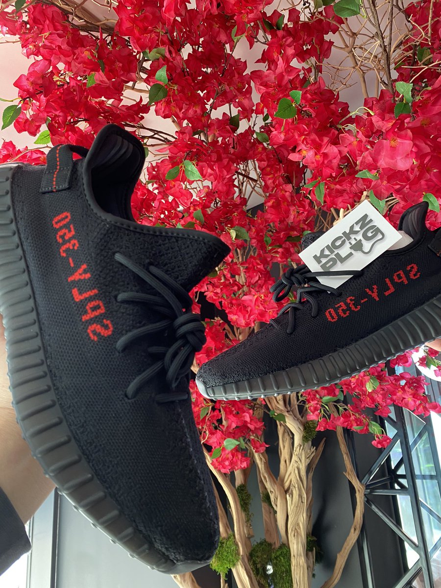 kickzplugldn's tweet photo. Yeezy 350 V2 Bred | Kickzplug.ldn https://t.co/lSdiJszpXn