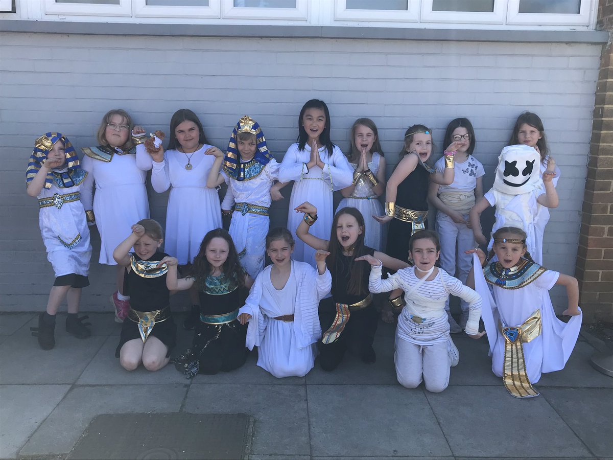VIPSAylesford's tweet image. Egyptian extravaganza: Year 3 had a fabulous day launching our Ancient Egypt topic. We made pyramids and danced to ‘Walk like an Egyptian’ as well as writing their names in hieroglyphics. #ancientegypt #strivingforexcellence #learninglaunch