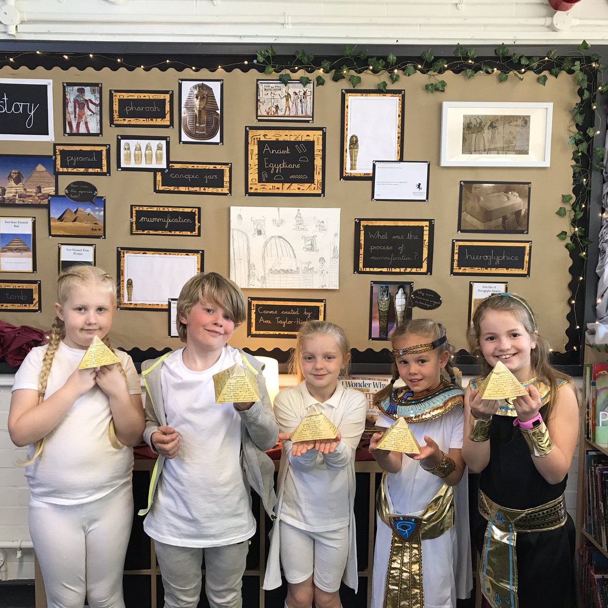 VIPSAylesford's tweet image. Egyptian extravaganza: Year 3 had a fabulous day launching our Ancient Egypt topic. We made pyramids and danced to ‘Walk like an Egyptian’ as well as writing their names in hieroglyphics. #ancientegypt #strivingforexcellence #learninglaunch