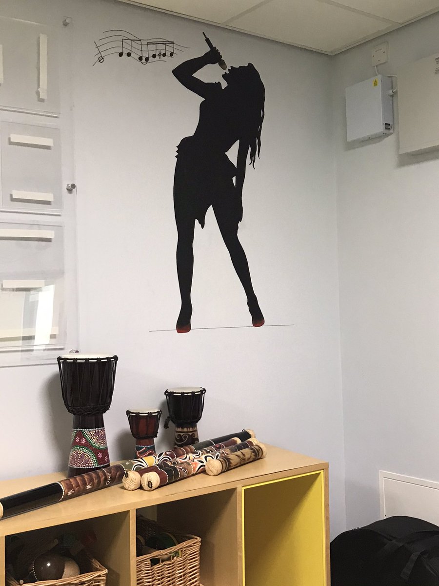 Pont_Primary's tweet image. Mrs Francombe has been busy decorating our new music room. Isn’t she a fantastic artist?! We have invested in lots of new and exciting instruments for the children to play. How many can you name? @CSC_ExpArts