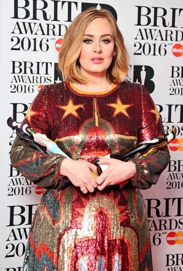 adele_queena's tweet image. Idk how someone can be so perfect!!✨What are your thoughts on adele✨