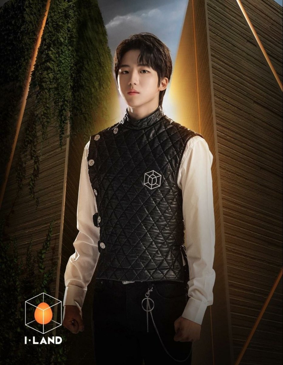 pledisboys_py's tweet image. [RUMOR || NO OFICIAL]

Se rumorea de que posiblemente Geonu ex participante de I-LAND se haya transferido a Pledis Ent para poder así debutar en el próximo grupo 

#Pledis #NewBoyGroup #HybeLabels