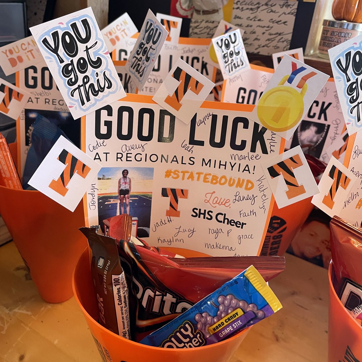 SVTigerSpirit's tweet image. Made &amp;amp; delivered goodies to our Regional Qualifiers. Today’s the big day! Let’s gooooo!!!!! Run fastttttt!! #tigerpride #smithvillespirit #smithvillesupport