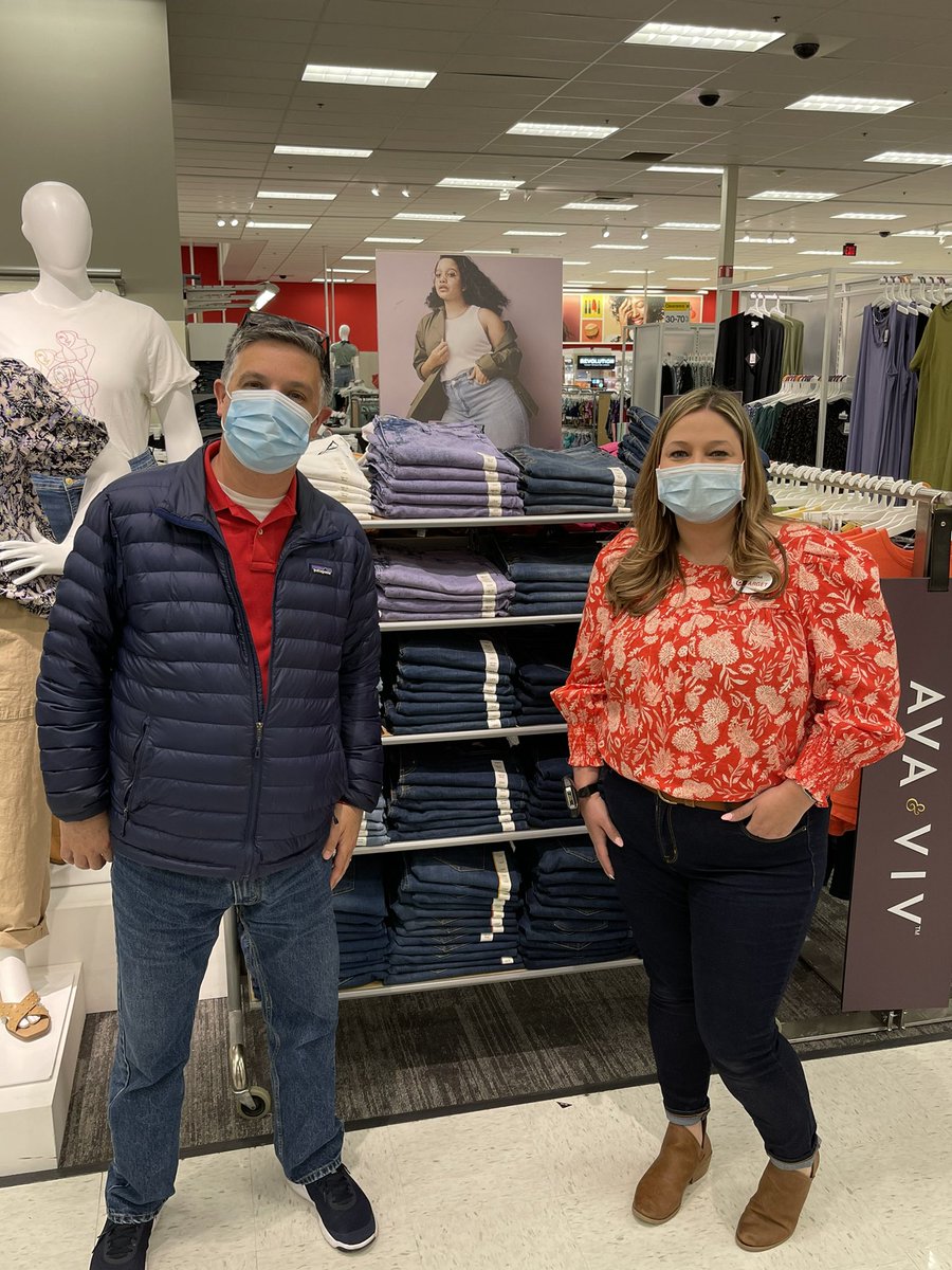 Christina Trevino (@christinam024) on Twitter photo It's fun being a mentor, but even more fun being the mentee! 🎯🙌🏼 #First15 <a href="/TargetCher/">Cherese C</a> <a href="/JordanOrians/">Jordan Orians</a> <a href="/aleahmarie19/">Aleah Jacinto</a> <a href="/garmtgt/">George Armstrong</a> It's fun being a mentor, but even more fun being the mentee! 🎯🙌🏼 #First15 <a href="/TargetCher/">Cherese C</a> <a href="/JordanOrians/">Jordan Orians</a> <a href="/aleahmarie19/">Aleah Jacinto</a> <a href="/garmtgt/">George Armstrong</a>