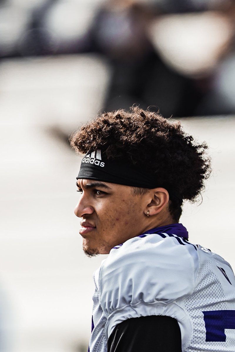 UW_Football's tweet image. DEFENSE 😈 

#BowDown x #PurpleReign