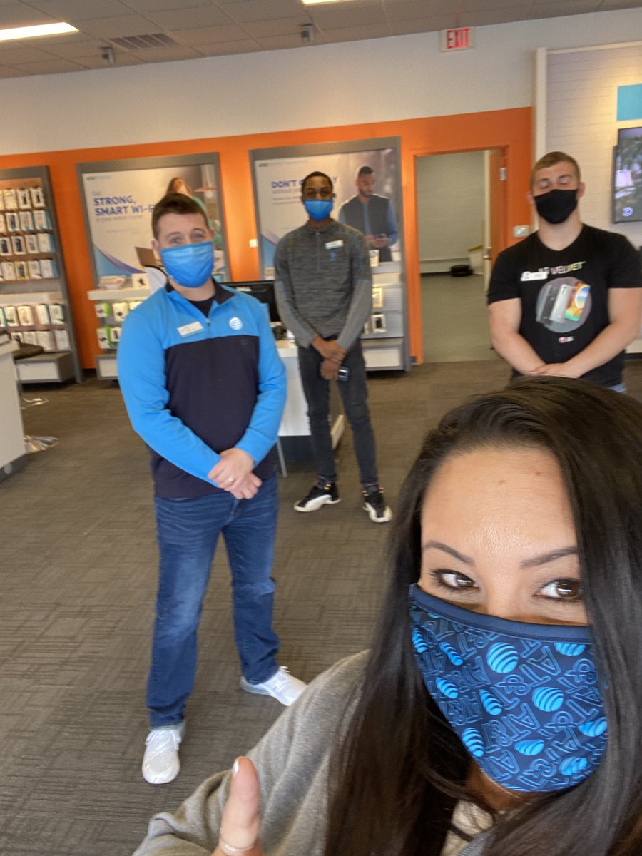 Great visit at the MMS Saginaw store! Talking all things entertainment and FirstNet. This team is fired up and ready to win! <a href="/GreaterLakesMkt/">Greater Lakes Market 🌊</a> #MakingWaves #WeAreGLM