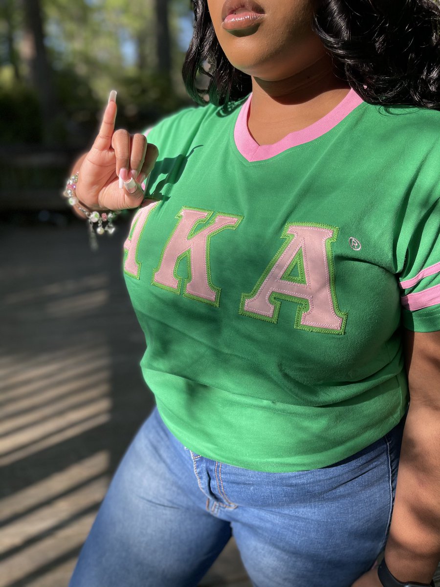toridouglas7's tweet image. Kaptivating in every way, i knew being an Alpha woman was the ONLY way💗💚  #AKA1908 #spring21