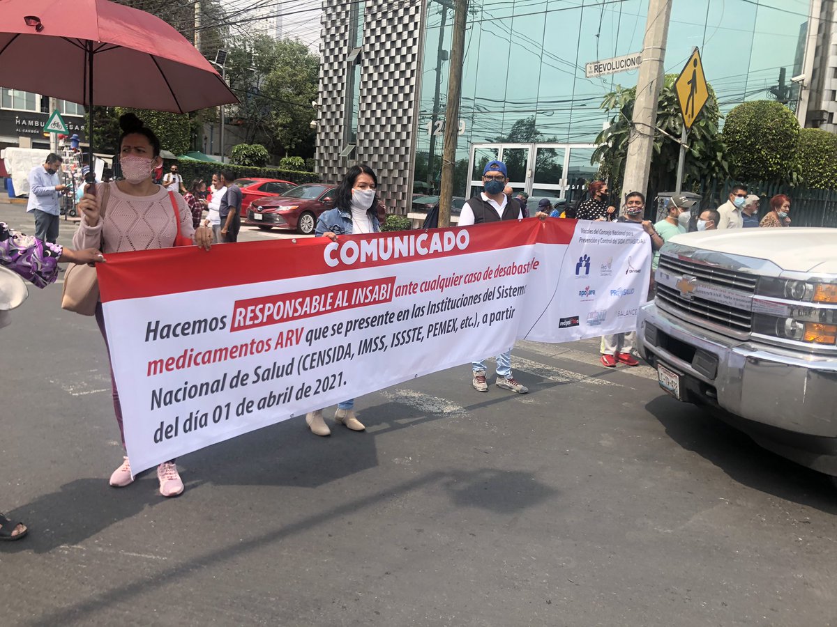 amlccorg's tweet photo. #0Desabasto por un @MxSinCancer 
Debido a la nula respuesta del @INSABI_mx con respecto a la compra consolidada de medicamentos 2021 se tomaron  de nuevo las calles. https://t.co/DlPDDV5w7I https://t.co/kFqya4OS3i