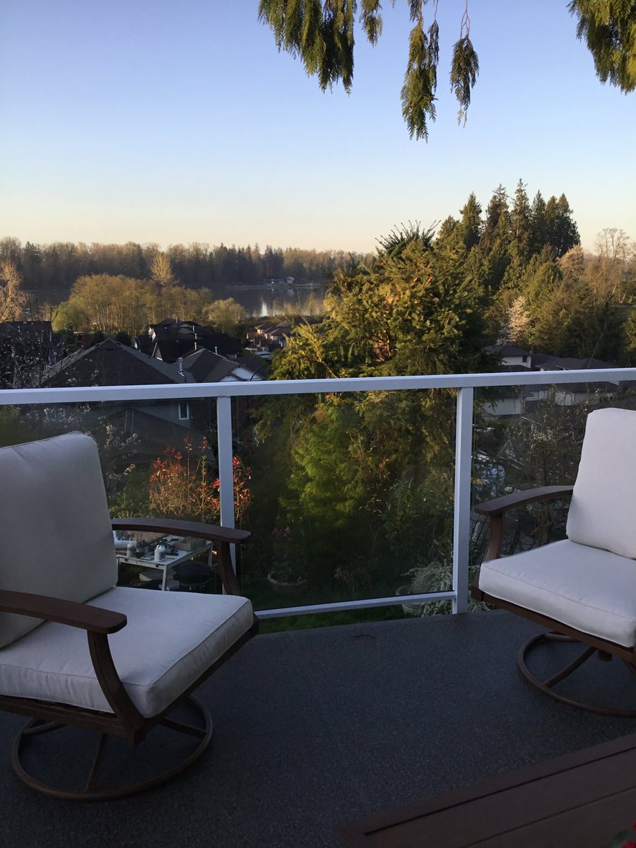 WayWestConstruc's tweet photo. Beautiful new deck for our fabulous clients to enjoy!! #summerfeeling #mapleridge #newsundeck https://t.co/n4020oWhYM