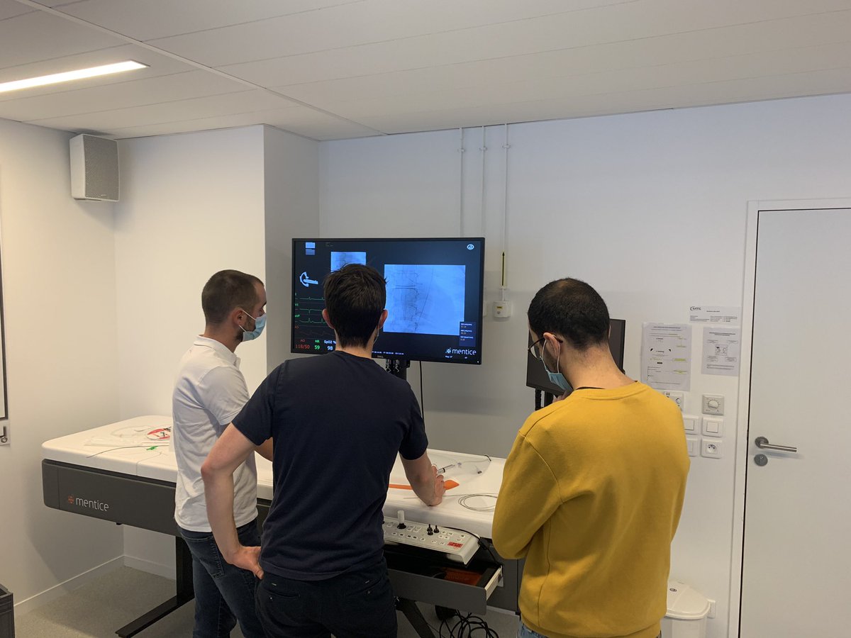 ThomasBarbe's tweet photo. Journée anatomie cardiaque et simulation au CHU de Rouen au top!!!  👍😍#echo #kt #mtc #simulation @LevesquThomas @fabien_doguet @CharlesFauvel @Cardio_CHURouen @heleltchaninoff @AlainCribier https://t.co/w00CaR3yiV
