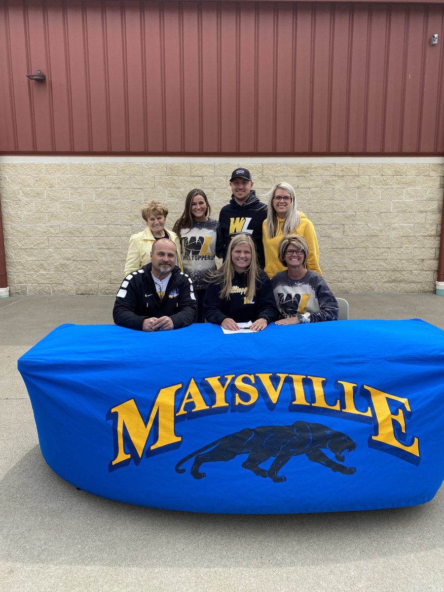 Brians_68's tweet photo. Bailee had her college signing today.  We are excited to see the next chapter and thankful for everyone who has supported her.   Go Hilltoppers!!! https://t.co/Pk5v4tlTCb