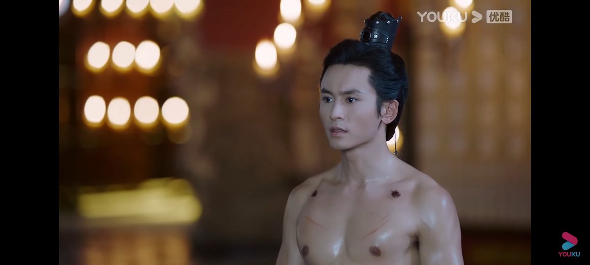 First episode complete. Not sure I entirely grasp what is going on just yet but I'm here for the pretty. Could do without the nails and the silly disguise tho.  #amwatching  #WordOfHonor