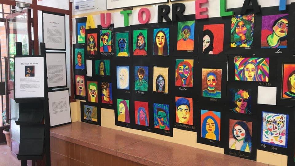 iescorella's tweet photo. Exposición de trabajos alumnos 3°y 4º ESO con motivo de la #SemanadelLibro 
Se combinan autorretratos con textos de algunos alumnos que tienen que ver con el momento que vivimos. https://t.co/cw8dXIjH67