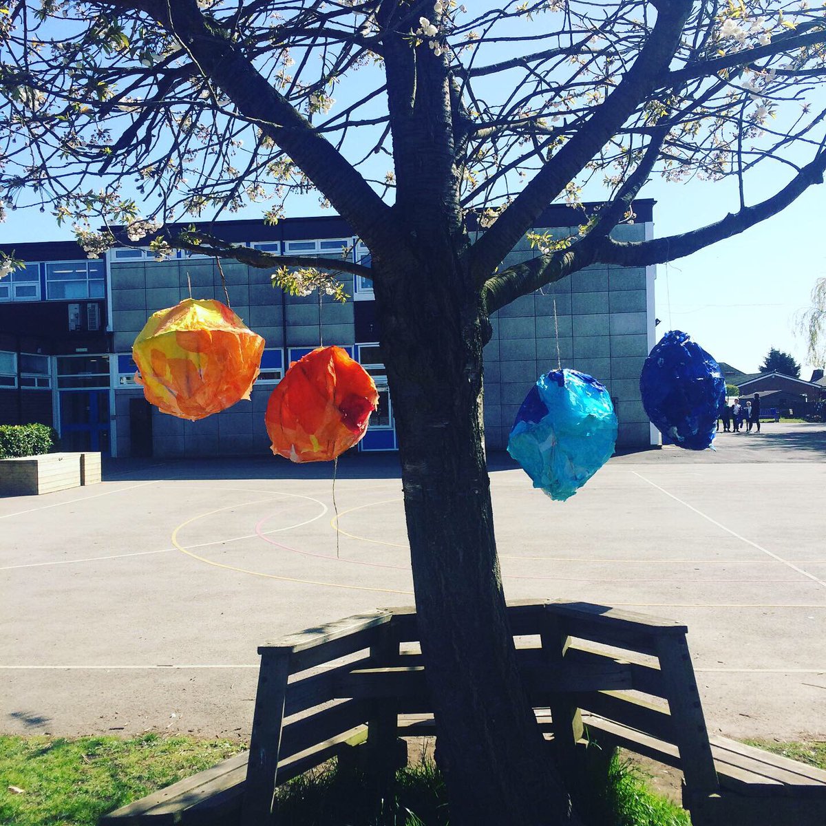 Artists inthe Making (@artistsinthe) on Twitter photo Another busy day at <a href="/NinelandsPS/">Ninelands Primary School</a> yesterday with the Y5s making some tricky willow sculptures of the planets. Well done everyone! Great teamwork! #willowsculptures #artworkshop #schoolartworkshop Another busy day at <a href="/NinelandsPS/">Ninelands Primary School</a> yesterday with the Y5s making some tricky willow sculptures of the planets. Well done everyone! Great teamwork! #willowsculptures #artworkshop #schoolartworkshop