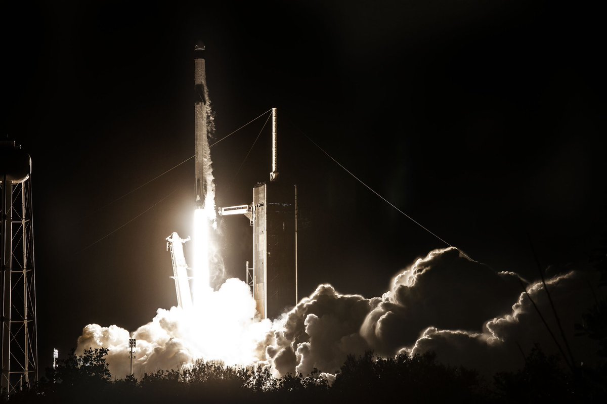 SpaceX tweet picture