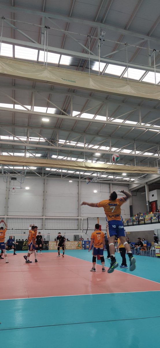 Orgull d'equip! 👏👏👏
Felicitats <a href="/cv_roquetes/">Club Voleibol Roquetes</a> per aquesta gran temporada i per donar-ho tot fins al final! 
Un equip fet amb gent molt jove, de casa i amb un gran futur. 💪💪
Força al volei a #Roquetes! 
#RoquetesEsport