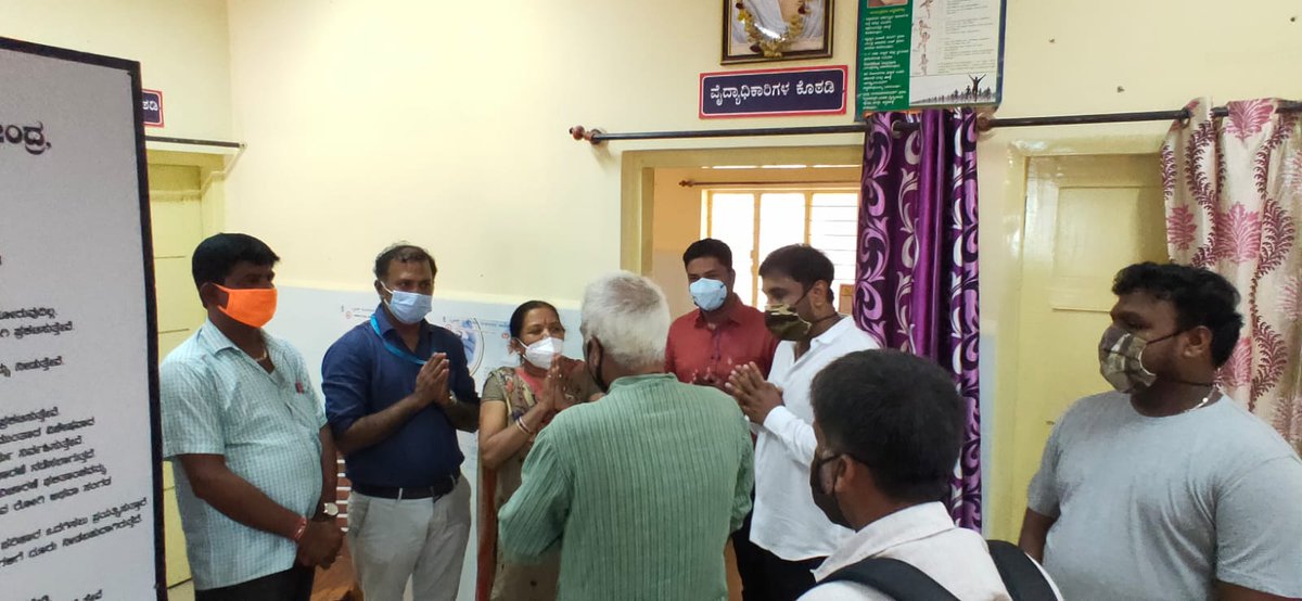 JagdishRChandra's tweet photo. In association with @adamya_chetana, we have continued our #AnnaDasoha weekly campaign into a daily seva in view of ongoing pandemic related issues.
From Nitya Annadan Centres of Adamya Chetana, we are distributing food kits to the frontline #COVID warriors & needy. https://t.co/vTqFALYamR