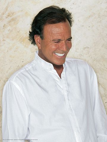 EnriqueTurkey's tweet photo. The best selling artists of Spain!

1) @JulioIglesias 

2) @enriqueiglesias 

3) @pabloalboran 

4) @AlejandroSanz https://t.co/VPzrso7SGD