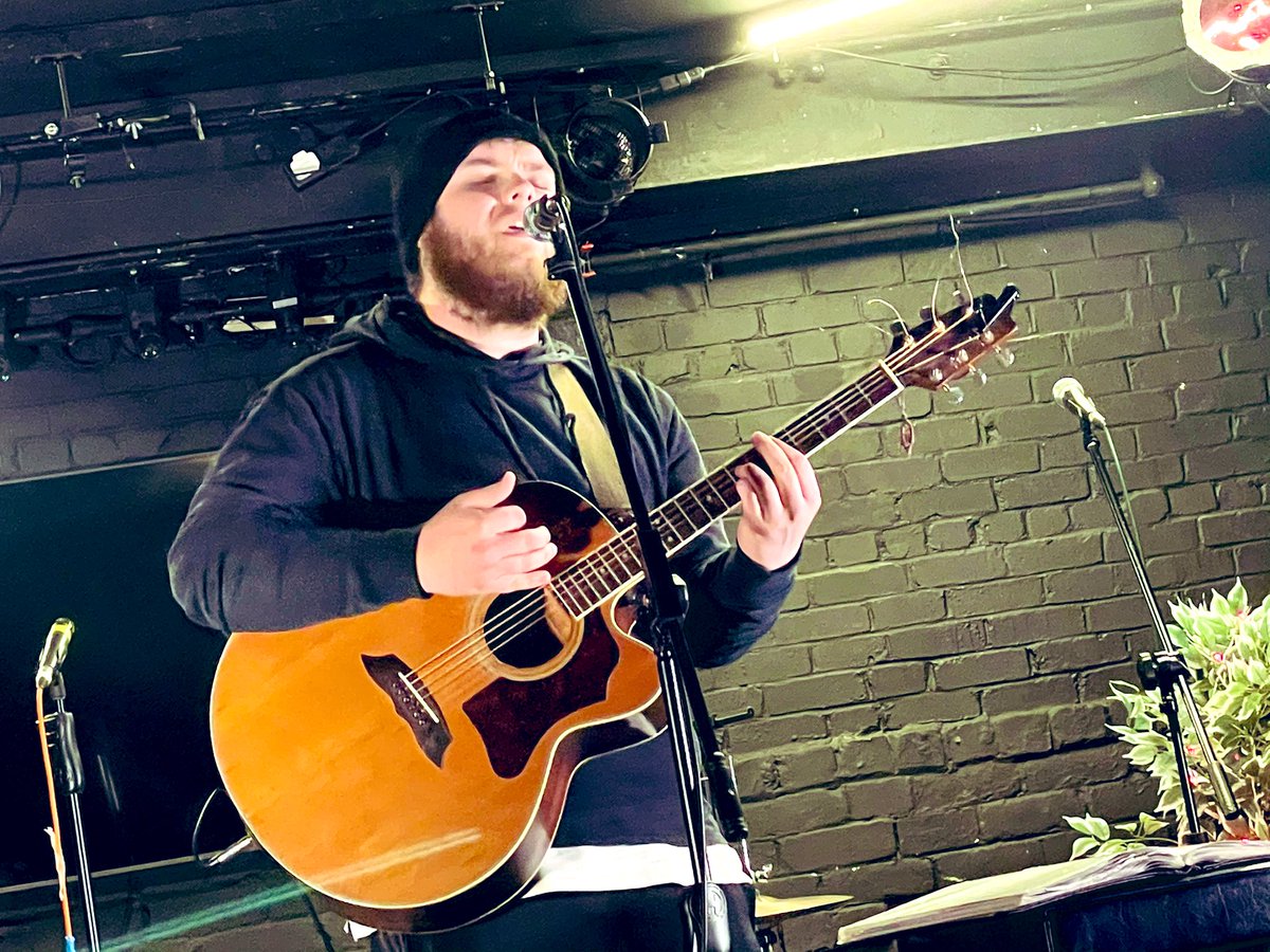VitalCultureUK's tweet photo. π΅ Just a few clips of some of the amazing acts we had performing tonight for #NHYes!
Once again thank you to all the amazing NHS Staff who have worked so hard this year. We appreciate you all π https://t.co/QwrCatzILv