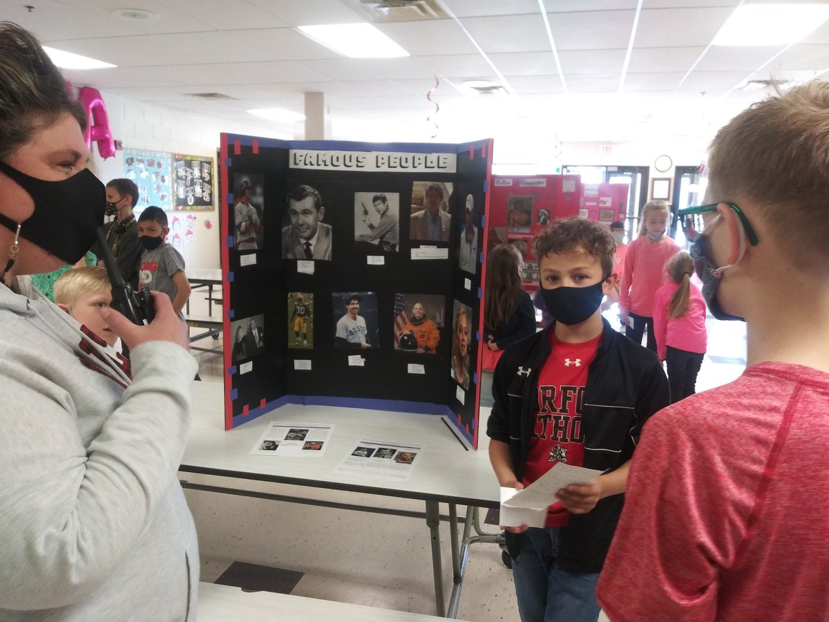 It's been a busy day today in our elementary building!

This morning, our fourth-graders showcased their Nebraska projects. This afternoon, we are hosting Kindergarten Round-Up!