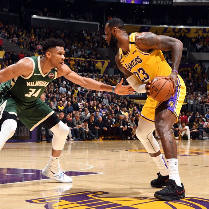 Giannis34SZN's tweet photo. MJ's defenders:            Lebron's defenders: https://t.co/jZCelxWHjn