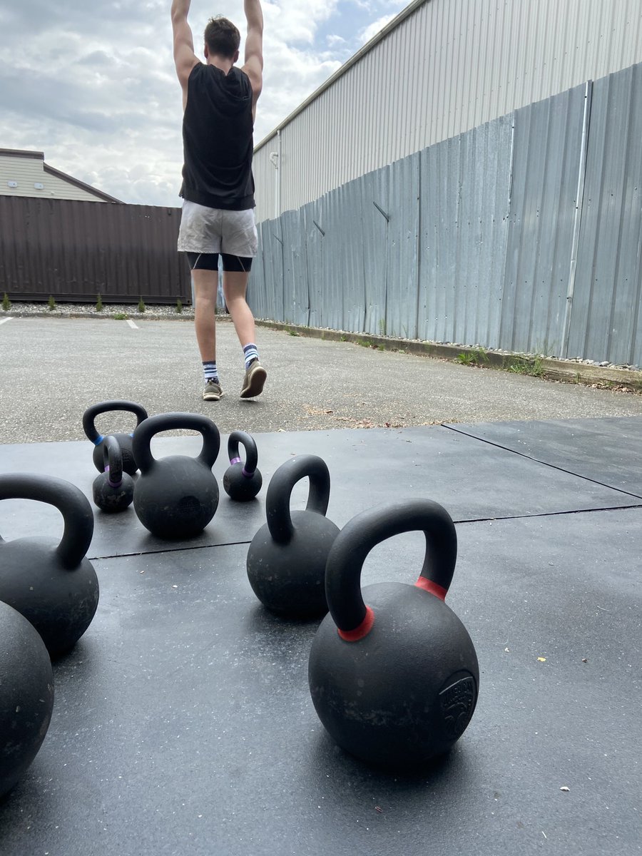 donsharpvs3's tweet photo. PT with Cole W. https://t.co/ifZSnez2Bl