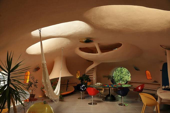 Дом пузырь в лионе. Купольный дом архитектора гребнева. Необычные предметы интерьера. Дом из бетонных пузырей. Дом-пузырь: the unal housе.