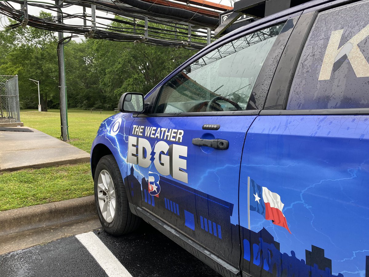 KBTXMax's tweet image. Going mobile! Hopping in the #WxEDGE to check out our western counties and see what we can find. Keep the weather app handy through the afternoon!