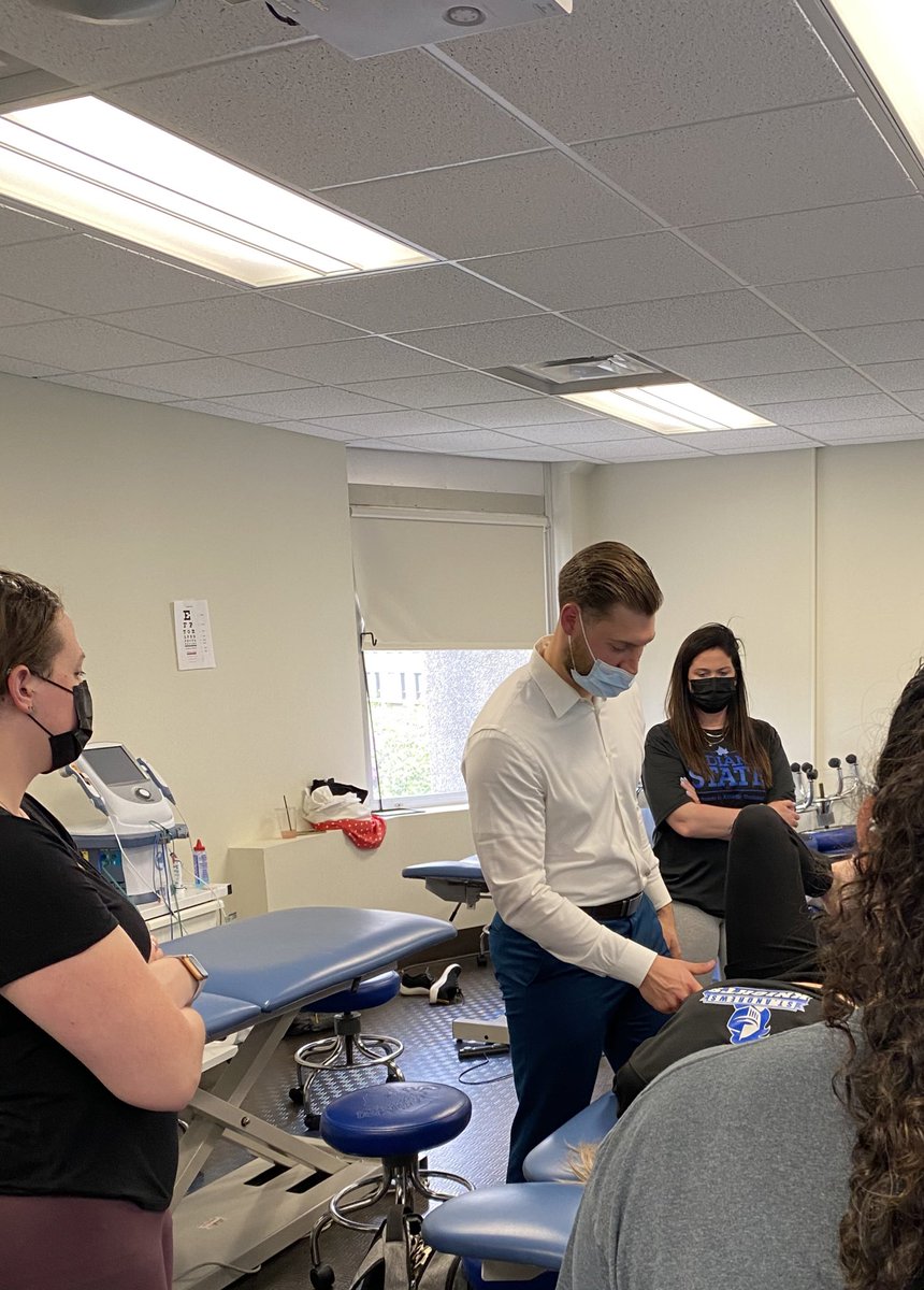 Matt_RiveraDAT's tweet image. @denny_atc and @BrettBod_ATC leading fascial manipulation labs #DATWeekend @isuathltraining