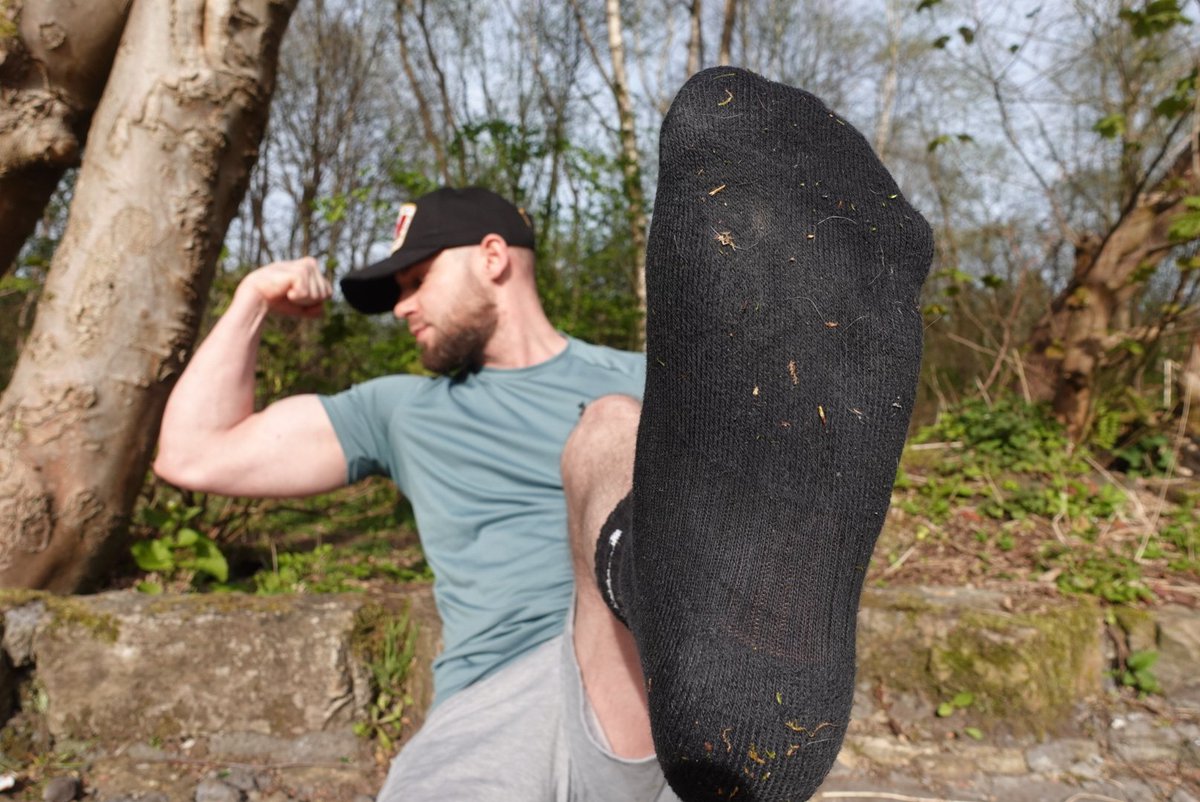 findomg0d's tweet photo. Where it starts 👟
To where it...🧦
Ends. 👣 
Yes you may lick now 👅 https://t.co/684wk7QI3h