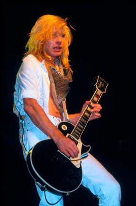 Happy birthday Steve Clark

Would have been 61 today

RIP   