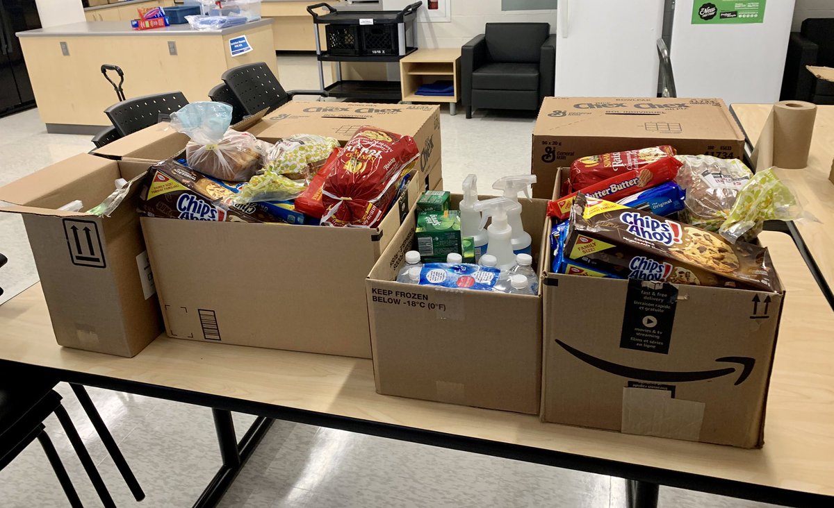 morisoncathy's tweet photo. Ty to @davidgrgr @Free4Allfdn for helping to support our families @DolsonPS   We appreciate your help. @shawn_sabourin #feedingfamilies https://t.co/6e8u7DUIsQ