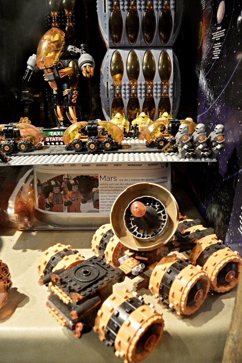 apex_archive's tweet photo. "#brixx" -atelier" für #lego -#mocup´s
- tolle Sache :)
Wien, Alser Straße
https://t.co/sw51baHmcI
Da staunst Du, was @SkywalkerLegoli ! :D https://t.co/4km4VPetUg