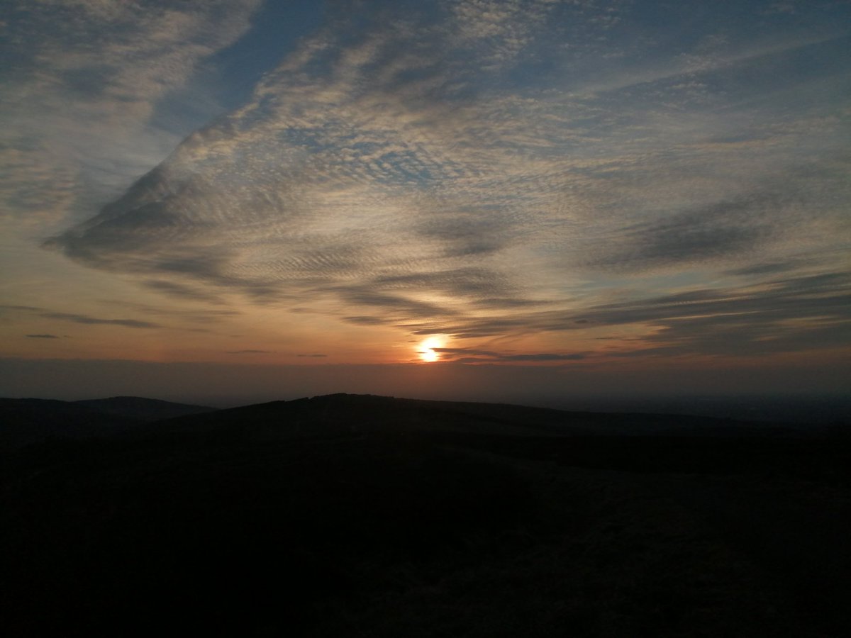 smcattack1's tweet image. Watching the sun set after a spin on the mountain bike and listening to @DecPierce  on the Slieve Bloom Mountains