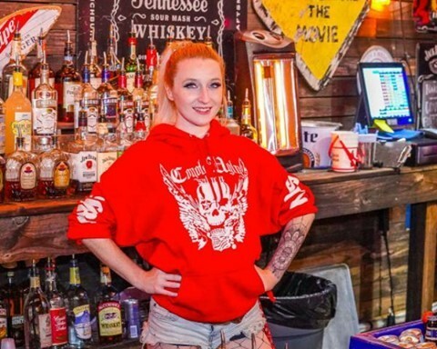 coyoteuglyusa's tweet photo. It's finally Friday! Join the PCB Coyotes for Happy Hour starting at 7pm!⠀
📷: Coyote Ugly Panama City⠀
⠀
#coyoteuglypcb #panamacitybeach #coyoteugly #coyoteuglysaloon #coyoteuglylove #realfunbeach #uniquelypc https://t.co/Eh2HlHC49N