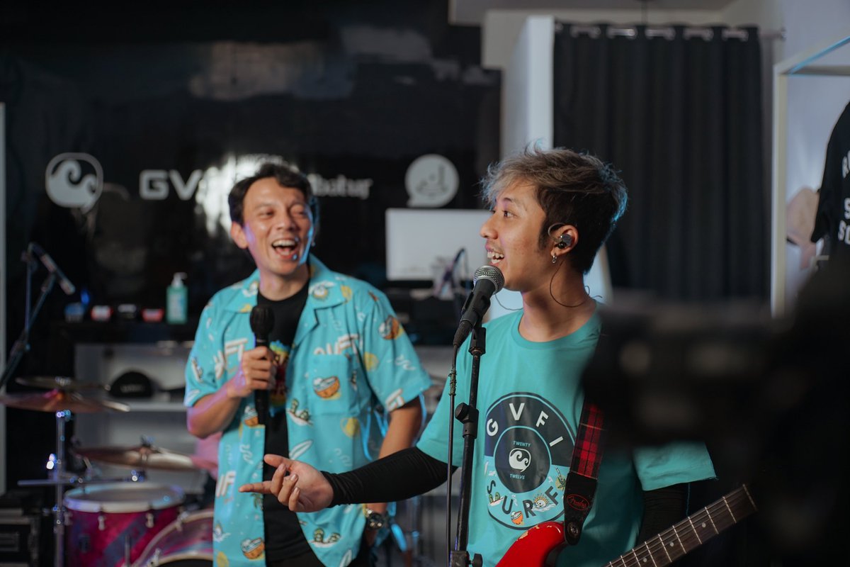 Anarcute_id's tweet photo. Live virtual pertama Anarcute bersama @gvfi_id Buat yg kemarin gak sempet liat, stay tune aja di Channel YouTubenya @gvfi_id karna akan diupload disana nanti⚡️ https://t.co/wx12ogb4ZV