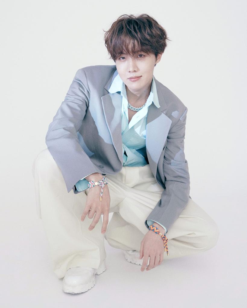 Louis Vuitton on X: #LouisVuitton is pleased to welcome @bts_bighit member  #V as new House Ambassador. #BTS  / X