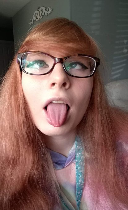 Please daddy don't stop. I'm a good girl https://t.co/gvV6EfnNx6<a href="/tag/wedgie"class="tags"><span>#wedgie</span></a><a href="/tag/nerd"class="tags"><span>#nerd</span></a><a href="/tag/trans"class="tags"><span>#trans</span></a>