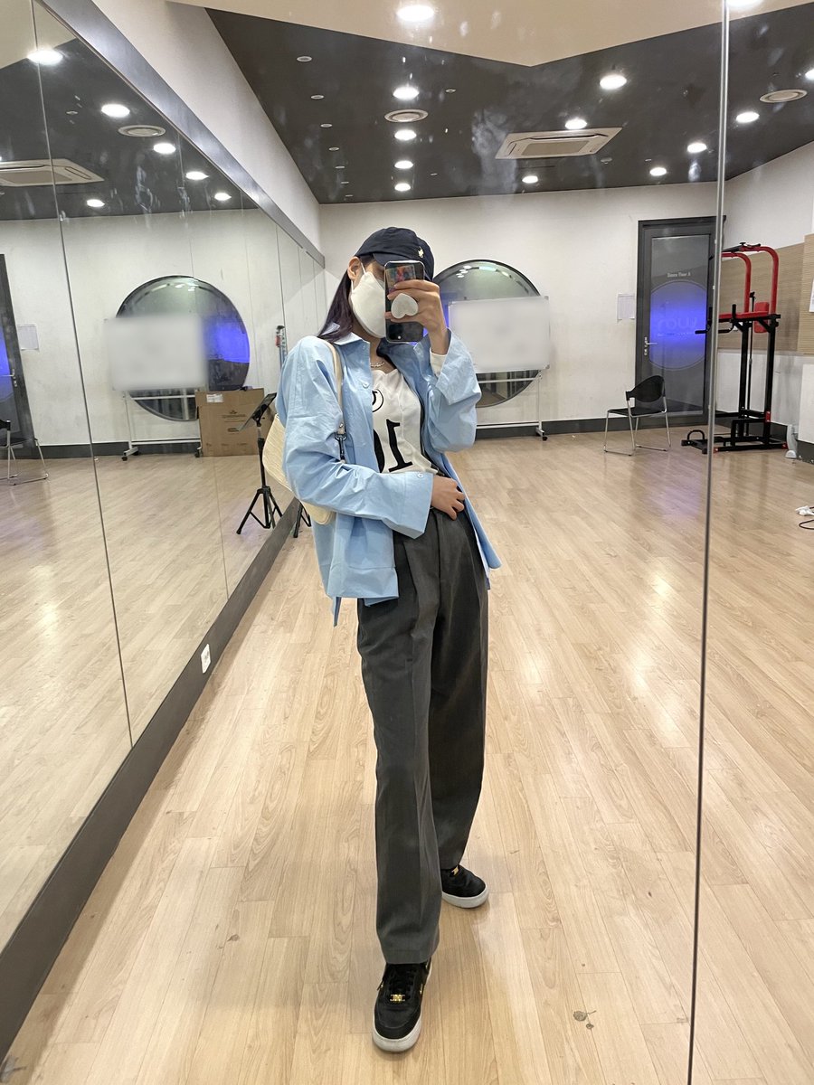 thinking about stray kiss (@purpkids) on Twitter photo 